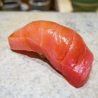 鮨 由うの写真