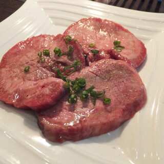 焼肉と料理シルクロード