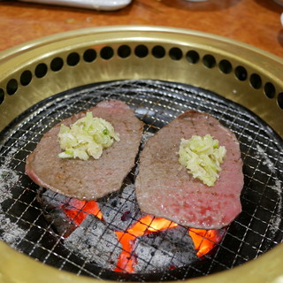 炭火焼肉 牛和鹿 本店