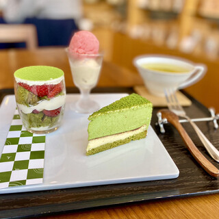 茶茶の間