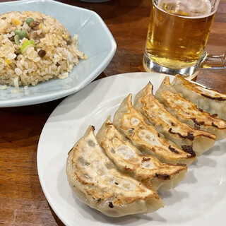餃子の店 三幸園 白山通り店