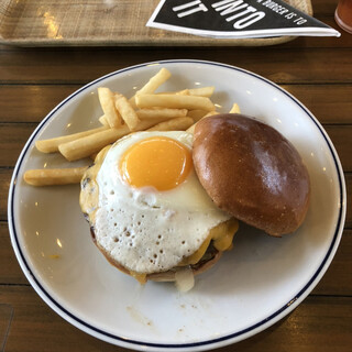 J.S. BURGERS CAFE 新宿店