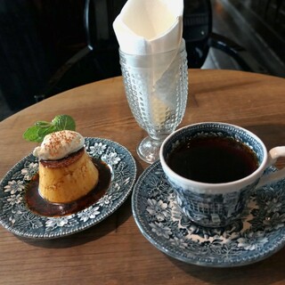 Cafe Tram