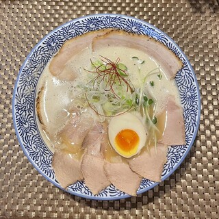 かしや
