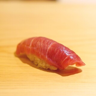鮨 さかい