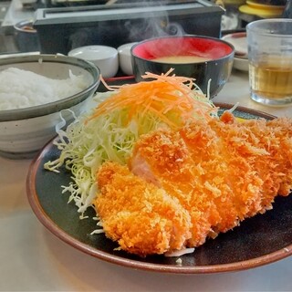 まるやま食堂