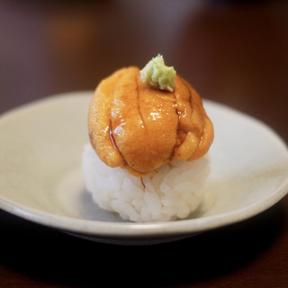 鮨　恵三