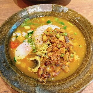 スパイスカレー旬香唐