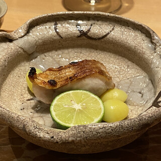 吉い