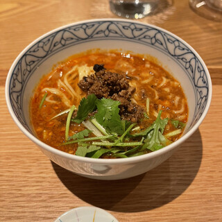 京 静華