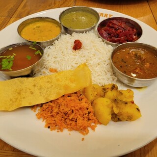 カンテグランデカレー サン広場店