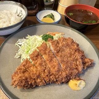 かつ平