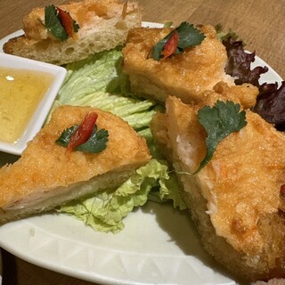 タイ屋台料理＆ヌードル オシャ