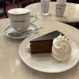 カフェ ウィーン 日本橋三越本店
