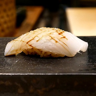 鮨 心白